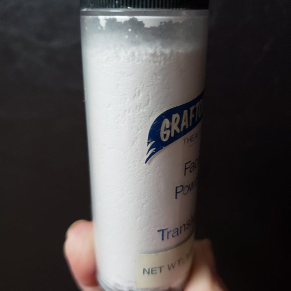 Graftobian TRANSLUCENT FACE POWDER - Picture 3 of 5